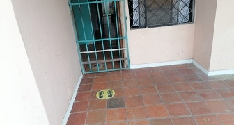 CASA EN ARAUJOS
